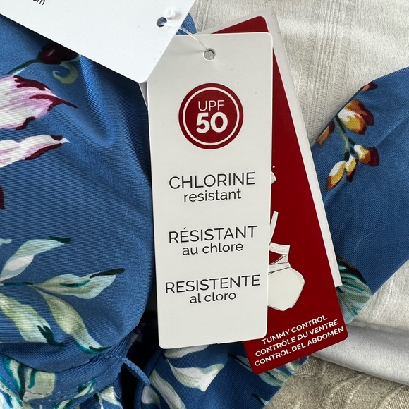 NEW GORGEOUS ONE-PIECE SWIMSUIT - Picture 7 of 11